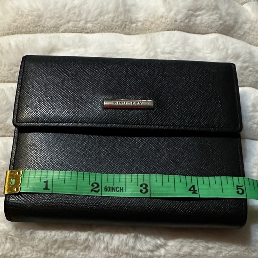 Burberry Black Leather wallet with Gold Accent vintage hardly used - Picture 5 of 7